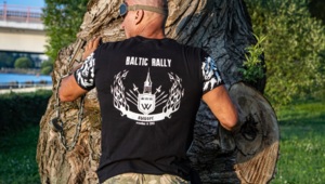 Футболка Baltic Rally, герб с рукавами, дизайнер Виктория Орехова  '