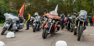 Бессмертный Мотополк во главе с Протоиереем Вячеславом Хариновым