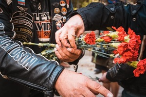 Бессмертный Мотополк во главе с Протоиереем Вячеславом Хариновым