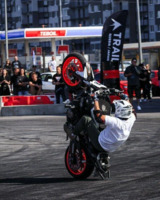 Stunt Riding (трюковая езда на мотоциклах)
